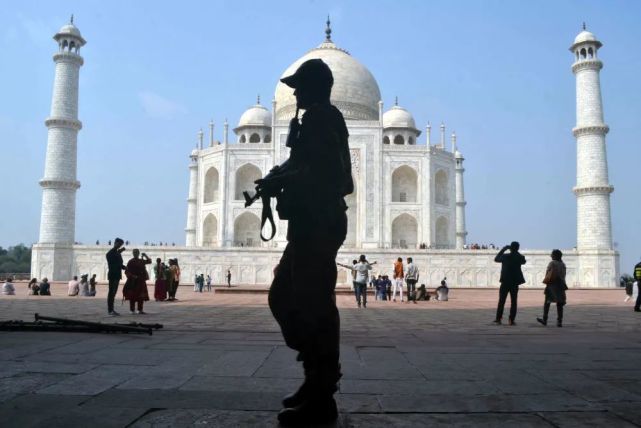 物价水平|印度左右为难，物价上涨民众陷困境，又只能通过宽松措施刺激经济