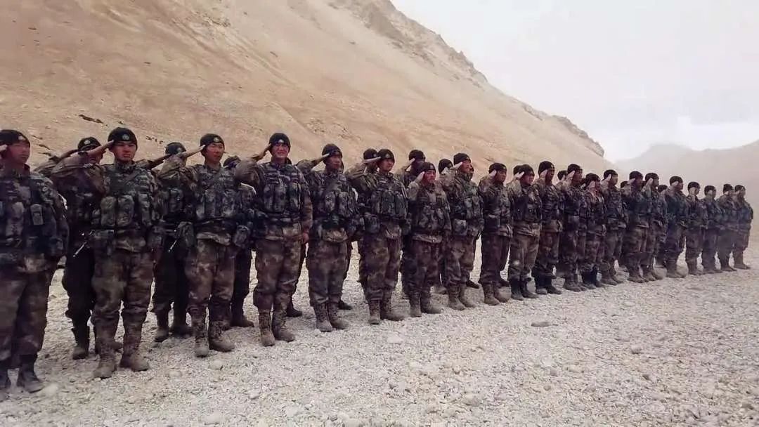 军事|“最近超火的那个大胡子军官，是我同学”