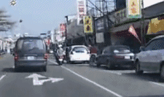 临时停车|出租车临时停车开门致骑行人伤残 法院判伤者获赔300余万