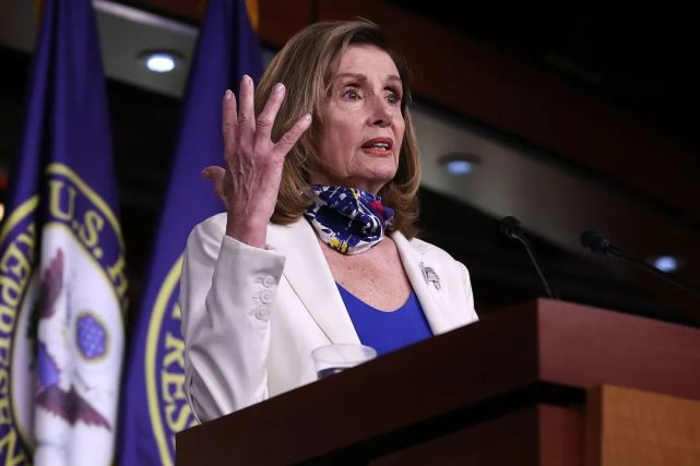 特朗普|特朗普遭佩洛西“逼宫”:无法履职还霸占职位不走的话,直接移除