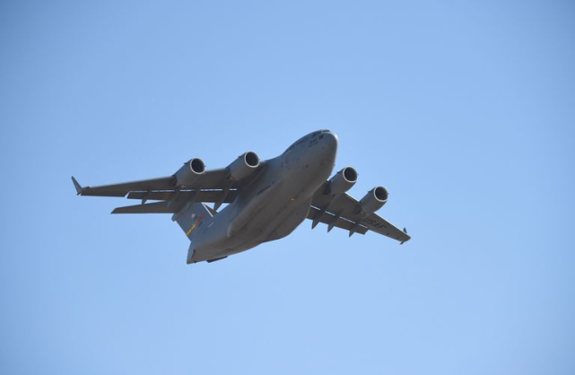 美军|马斯克要搞火箭快递给美军运货，美媒：基地被解放军封锁也不怕