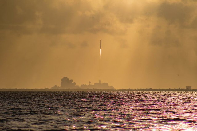 美军|马斯克要搞火箭快递给美军运货，美媒：基地被解放军封锁也不怕