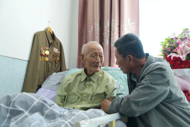 朝鲜历史|96岁一等功臣：深藏功名大半生，忘了女儿却记得“朝鲜战场”