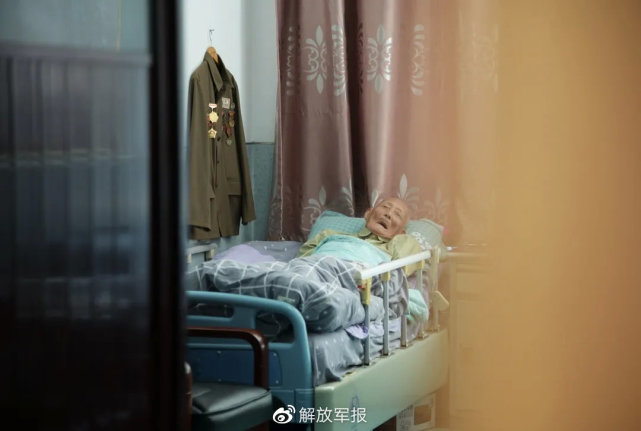 朝鲜历史|96岁一等功臣：深藏功名大半生，忘了女儿却记得“朝鲜战场”