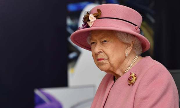 英国女王|英媒：英国女王与威廉王子被批公开活动却不戴口罩