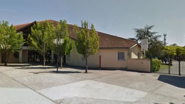 国际社会|突发事件！马克龙紧急回国