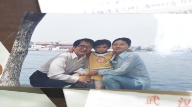 程琳|神仙爱情！张定宇120封情书曝光，网友：想哭……