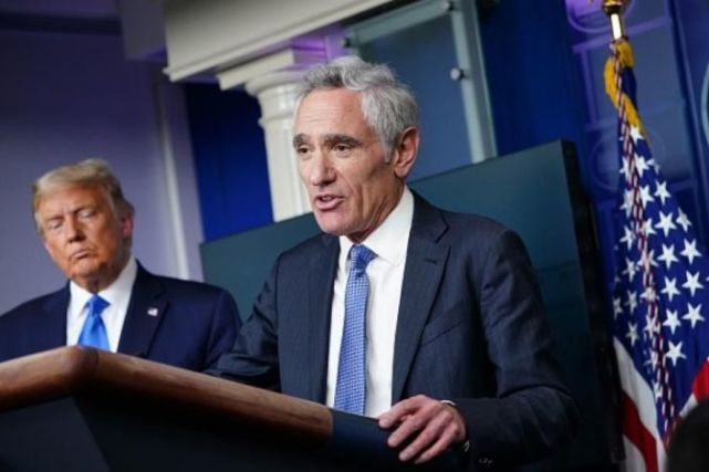 白宫|白宫防疫工作组成员发推质疑戴口罩，因“误导性信息”被删帖