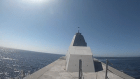 海军|服役4年后，美军万吨级“科幻战舰”终于首次测试发射导弹