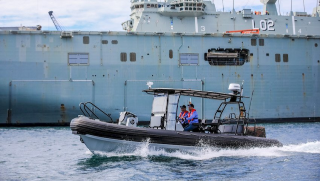 美军|DDG1000失败，美军要造更强新驱，澳媒拿中国当借口：带我一个！