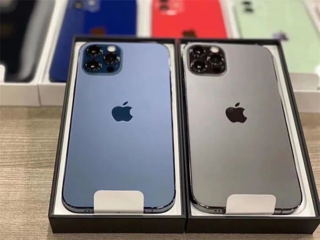 iphone|iPhone12蓝色，被网友玩坏了