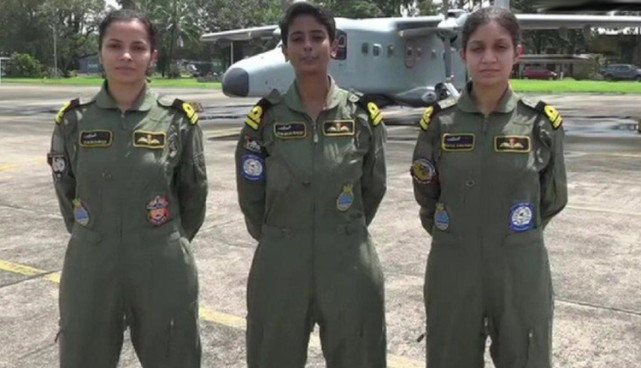 飞行员|印度海军海上侦察任务首次出现女性飞行员,训练成绩优异