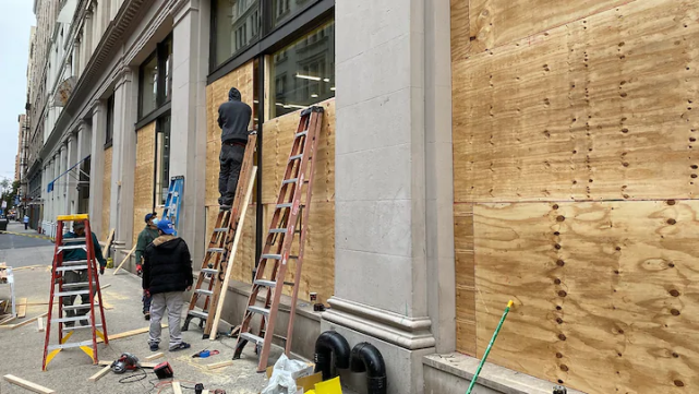 木板|大选临近全美商家展示“求生欲”：关店或木板封橱窗防骚乱