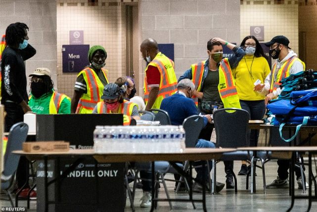 国际|美国计票中心人员收到死亡威胁,有人带枪前往“纠正”