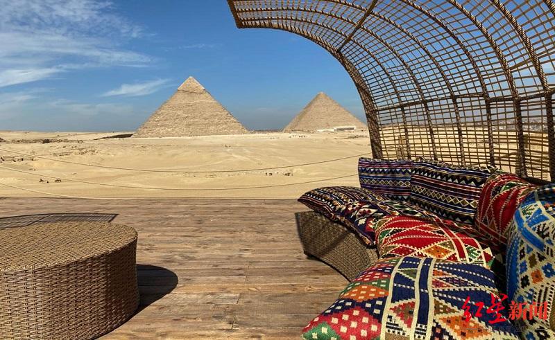 金字塔|埃及旅游每月因疫情亏损10亿美元 金字塔旁开餐厅救市