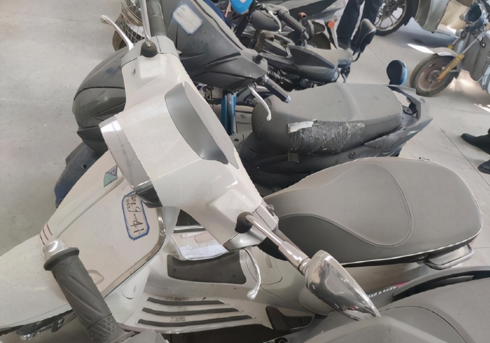 摩托车|一京A牌二手摩托拍卖303万