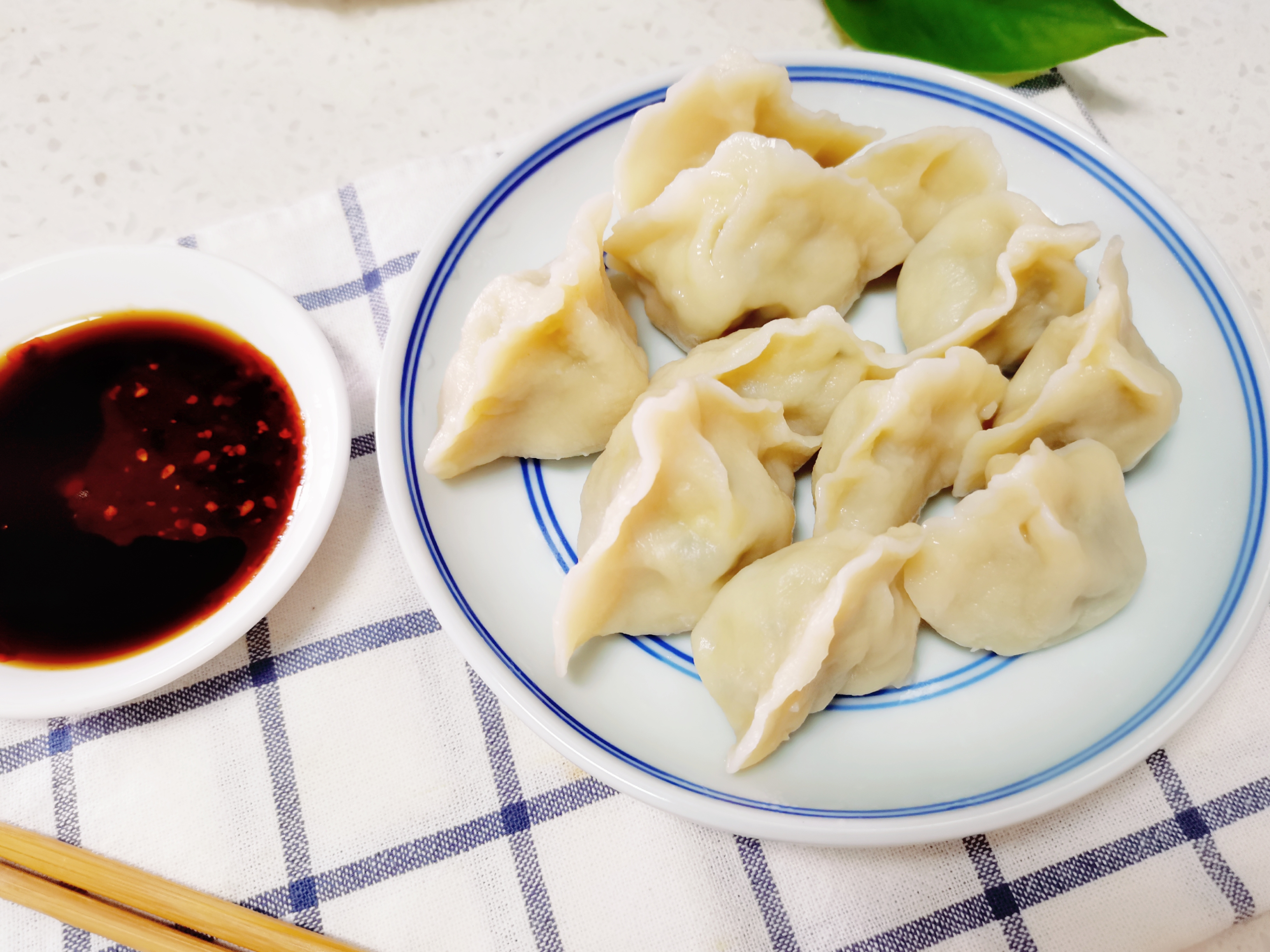 三鲜馅的饺子怎样调拌最好吃教你一个技巧饺子鲜香好吃不出水