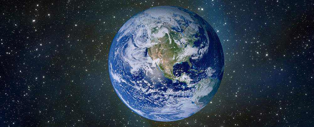 科学|牛顿错了吗？地球重达60万亿亿吨，为什么地球没有向下掉？