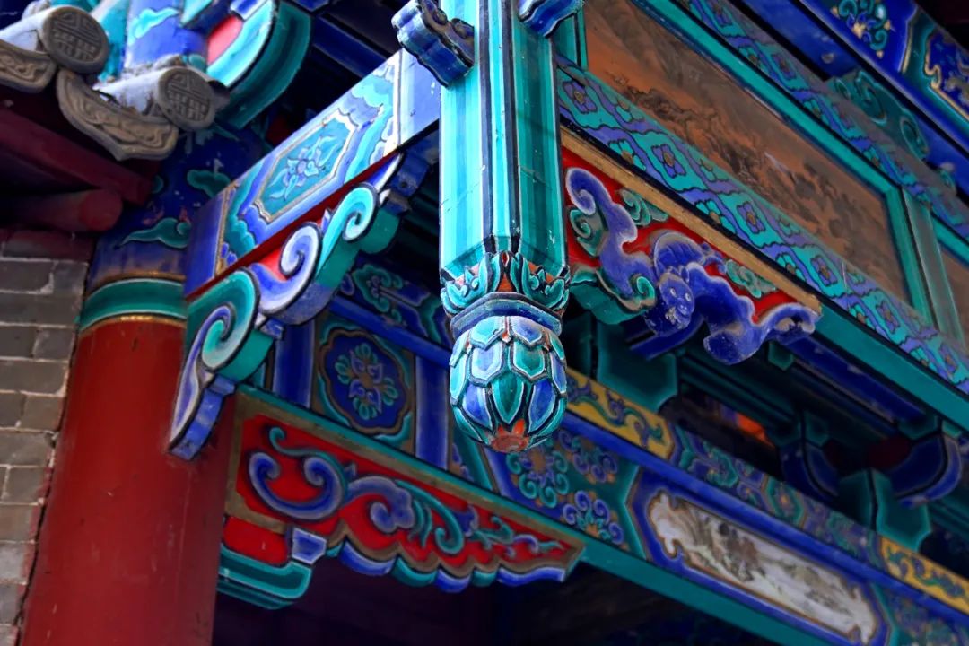 垂柱因其檐柱不落地都有它的独特地位以及宫殿建筑群中我国传统的住宅