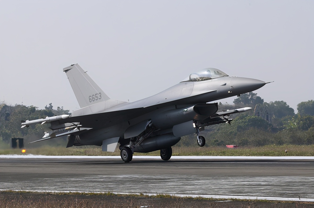 英国报告称台军战机数量全球第10,还有66架f-16v在路上