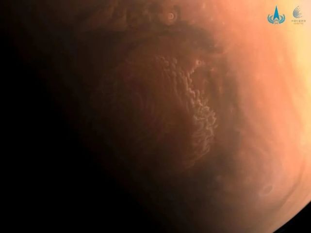 火星一号|天问一号火星图上那么多的“小白条”是什么？科学家告诉你
