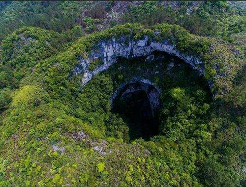 地震|一场地震后，克罗地亚突然出现70个天坑，究竟是天灾，还是人祸？