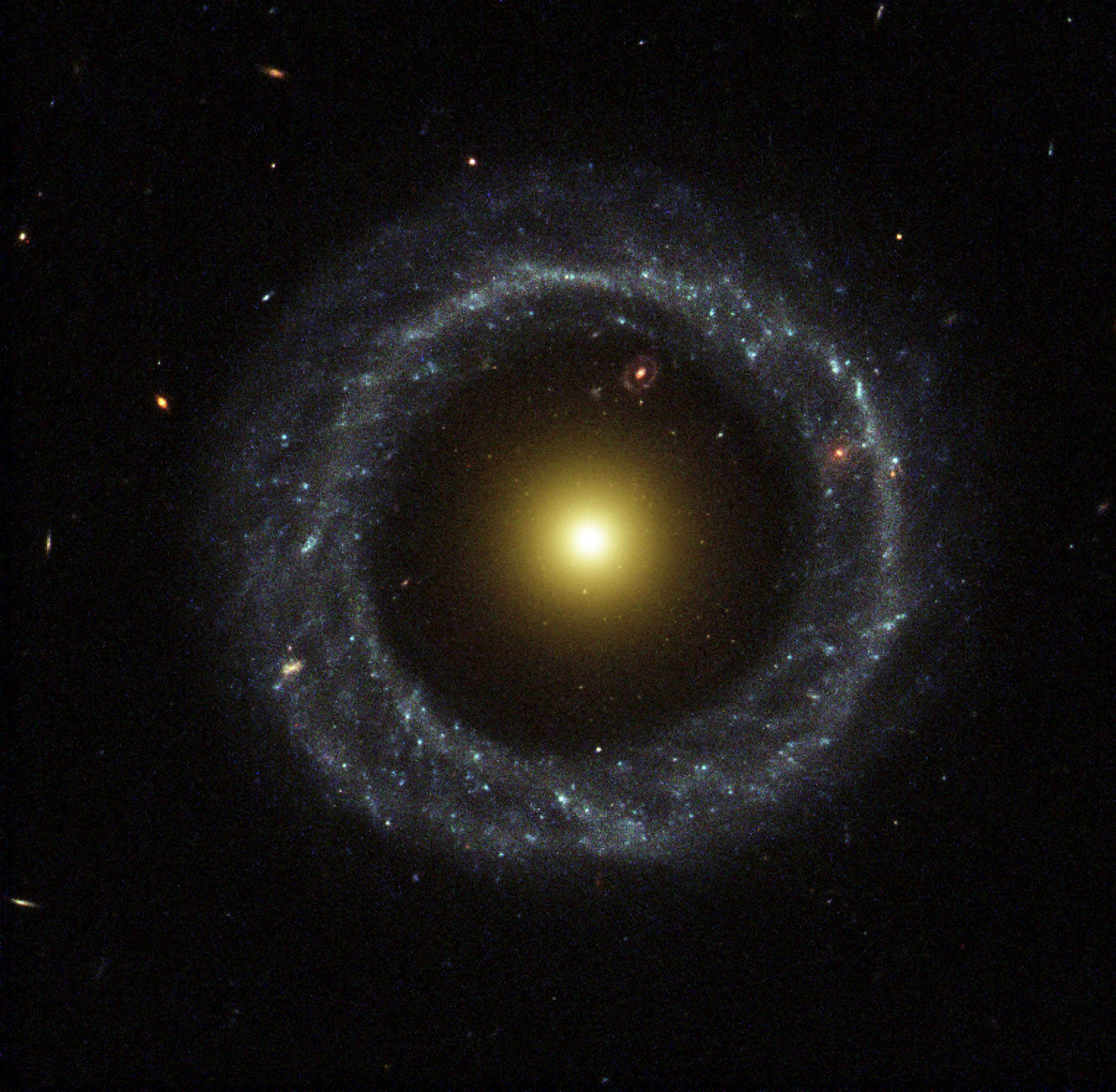 天文|天文学家发现了行星状星云是如何形成迷人形状的？