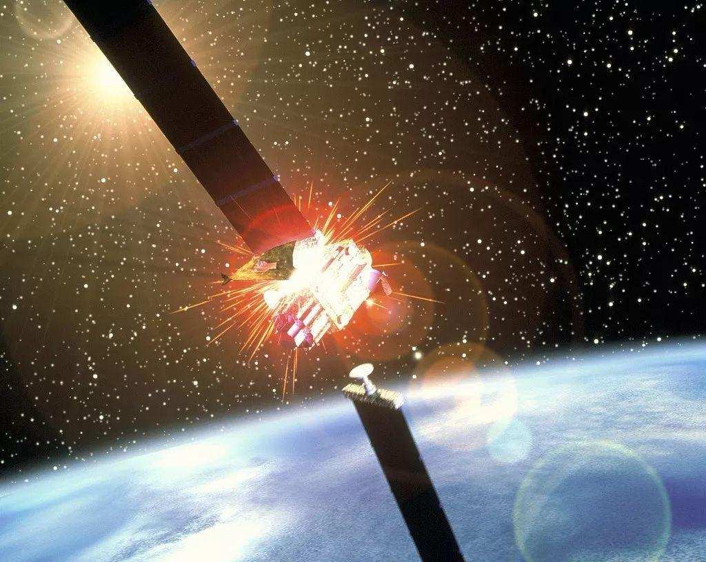 卫星|中美卫星相继发生爆炸，是太空暗战，还是巧合？