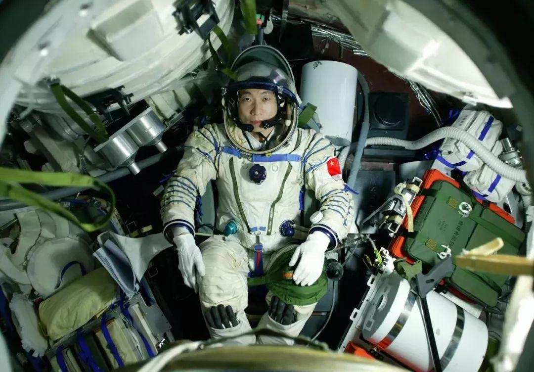 卫星|中美卫星相继发生爆炸，是太空暗战，还是巧合？