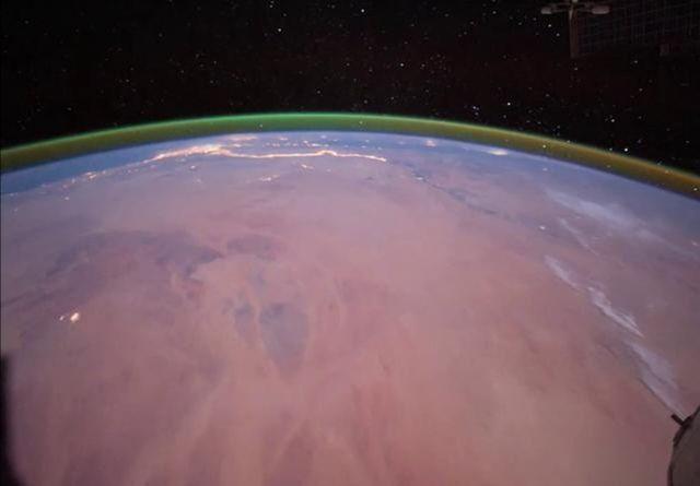 金星|天文学者发现笼罩在金星上35年的巨大云层