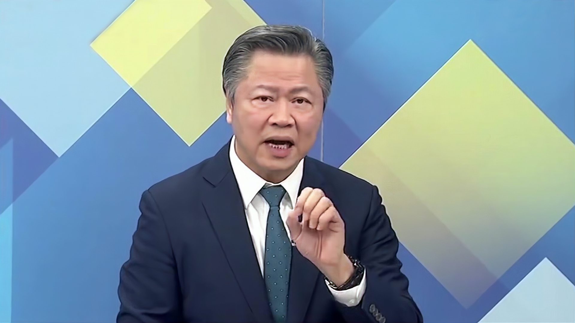 台当局与美国大搞灰色合作赖岳谦解放军歼16发直接警告