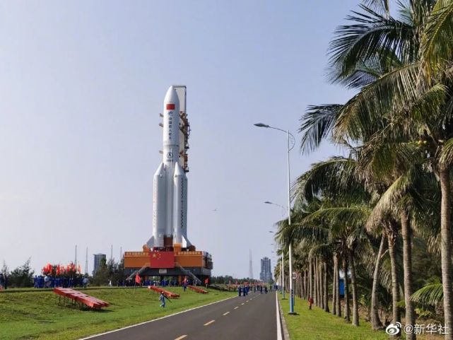 |中国空间站天和核心舱器箭组合体转运至发射区