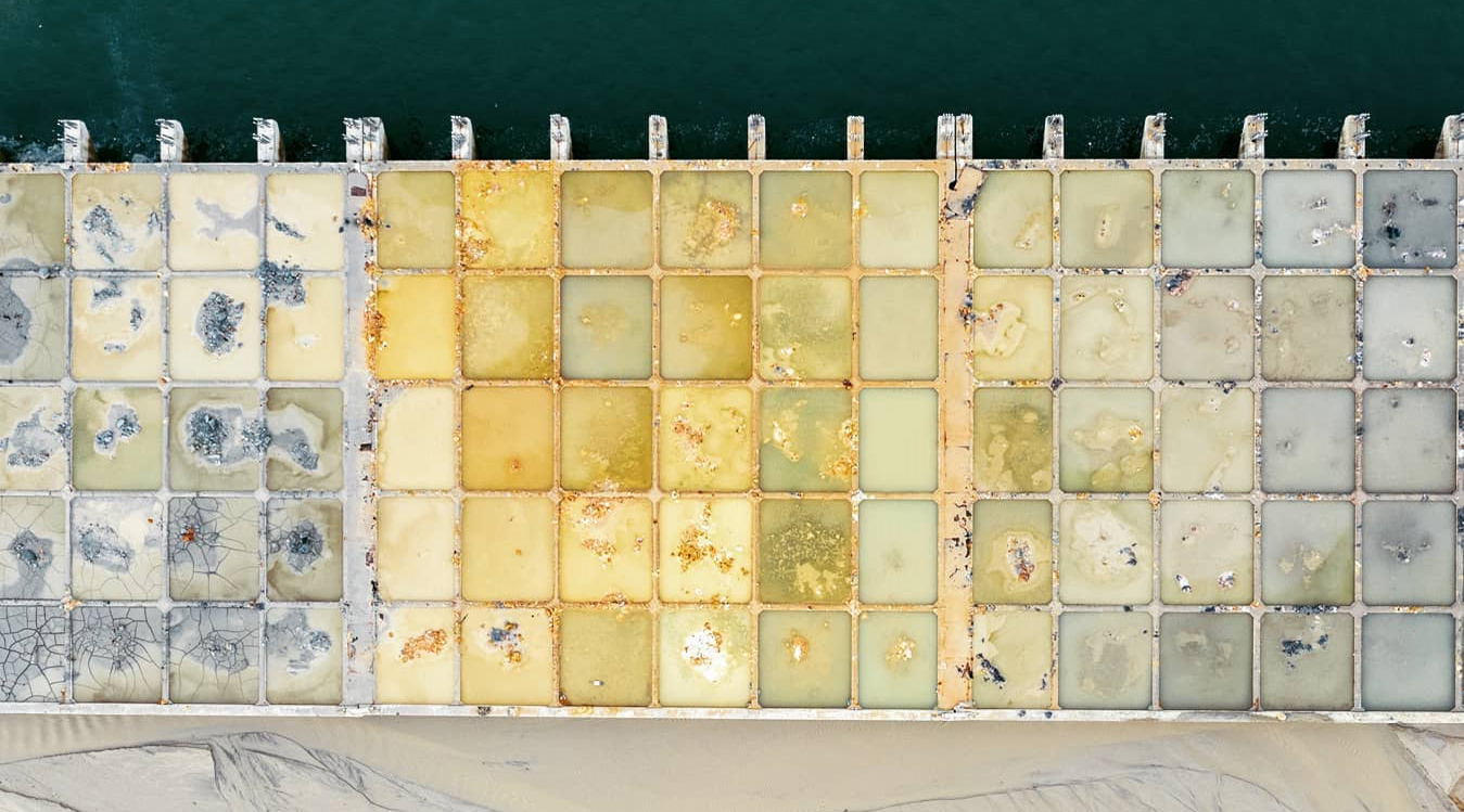 大海|大海中的桥墩是如何建造的，是建好了再运过去的吗？并不是