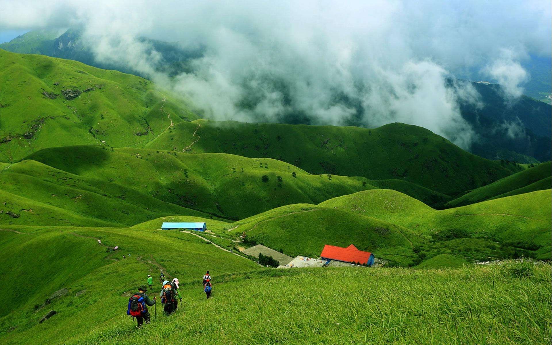 江西萍乡武功山,被誉为户外徒步者的天堂,一生必去一次的地方_人民号
