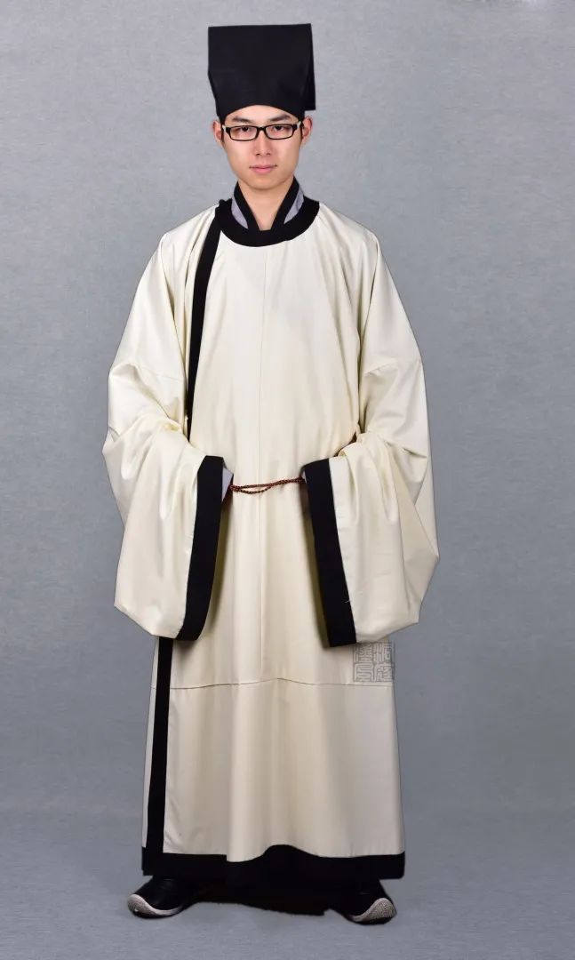 两宋时期鹤氅与襴衫