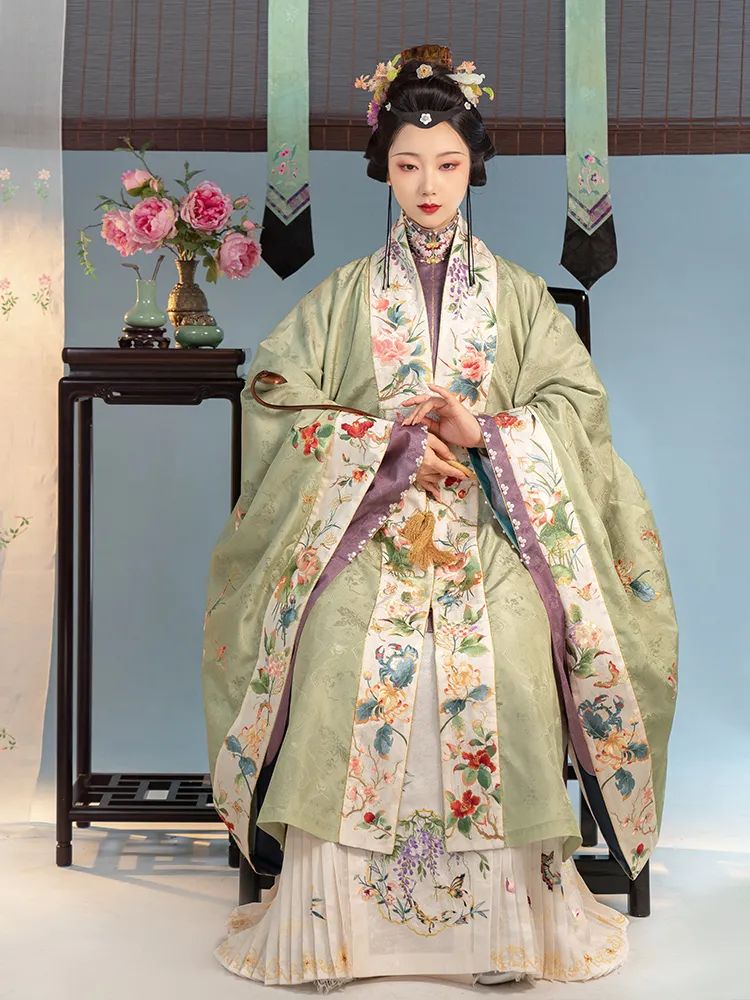 明清时期|披风_人民号