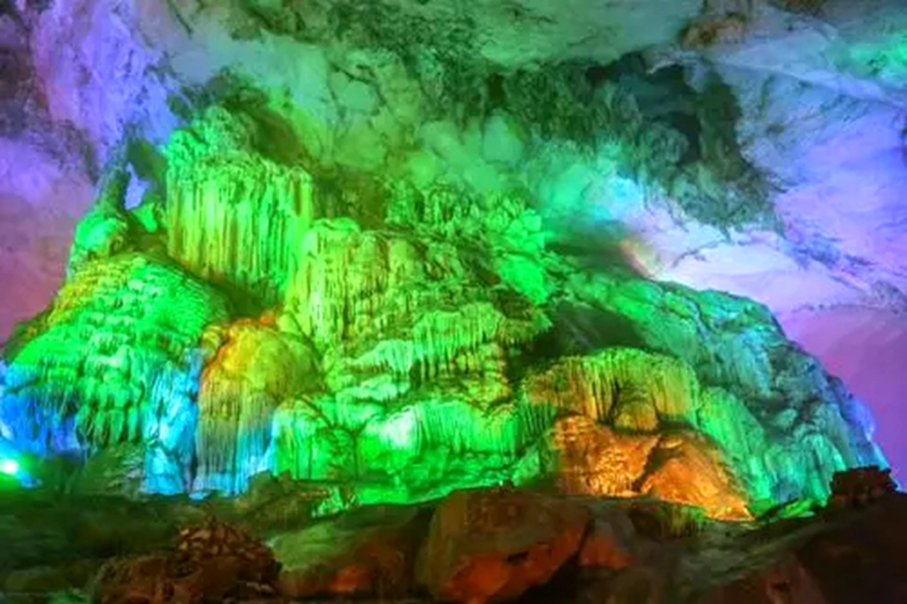 景德镇三日游既是陶瓷文化之旅也是岩溶地貌之行