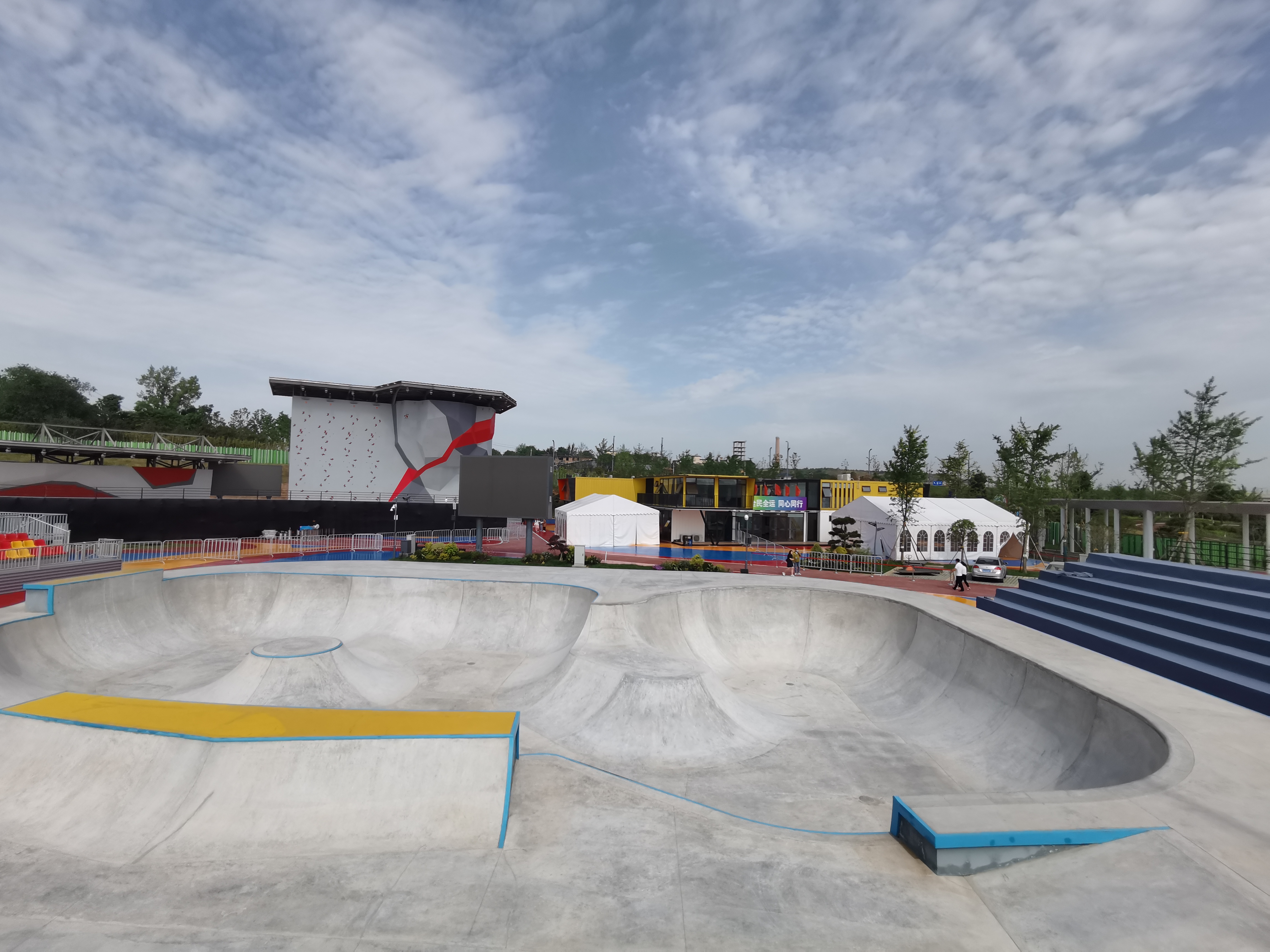 图片看看第十四届全国运动会阎良石川河极限运动中心