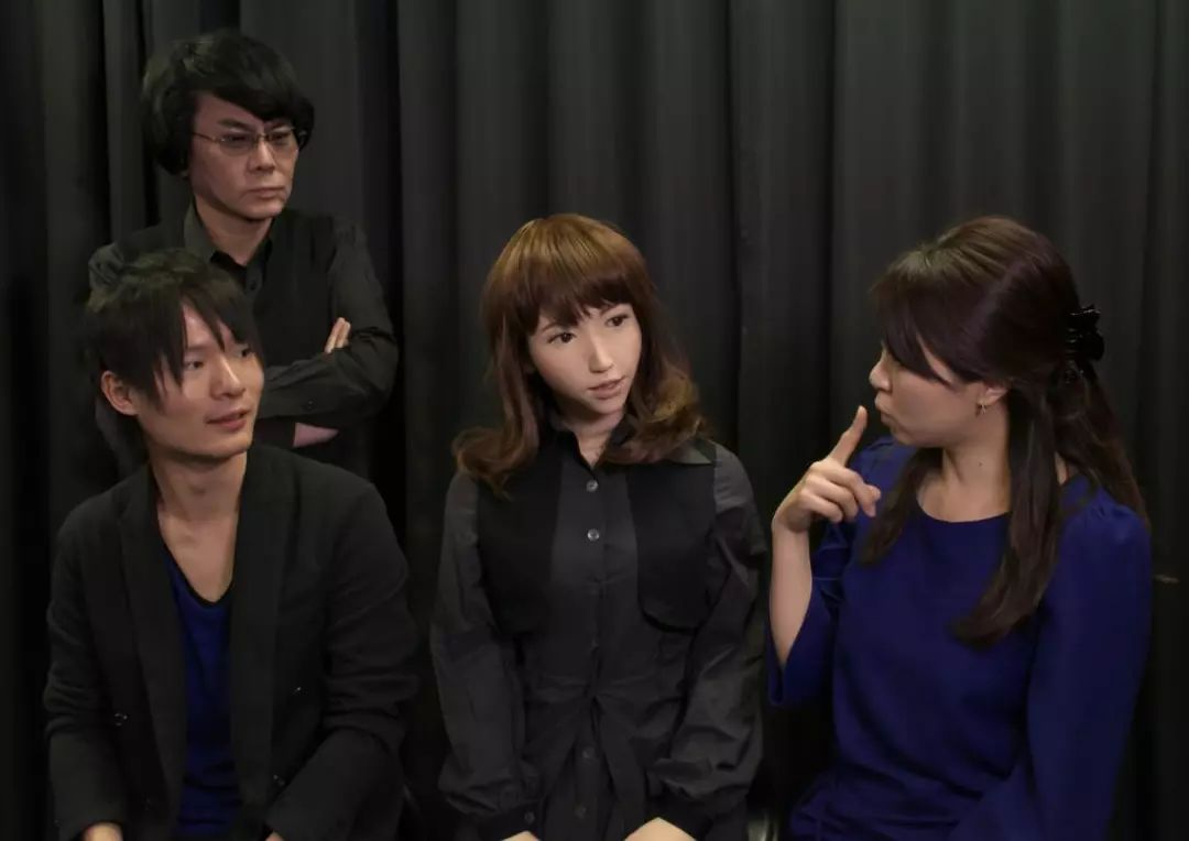 机器人|售价10万的日本“妻子”机器人，除了生孩子什么都能做？别被骗了