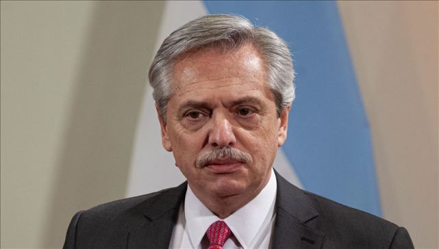 说谁是野人阿根廷总统称巴西人来自丛林遭网友猛烈抨击