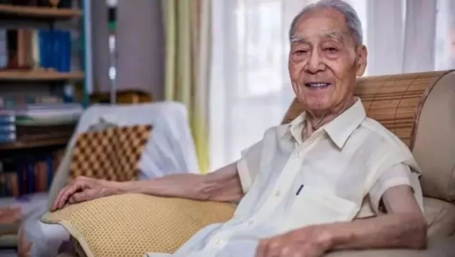 悼念中国翻译界泰斗许渊冲逝世享年100岁