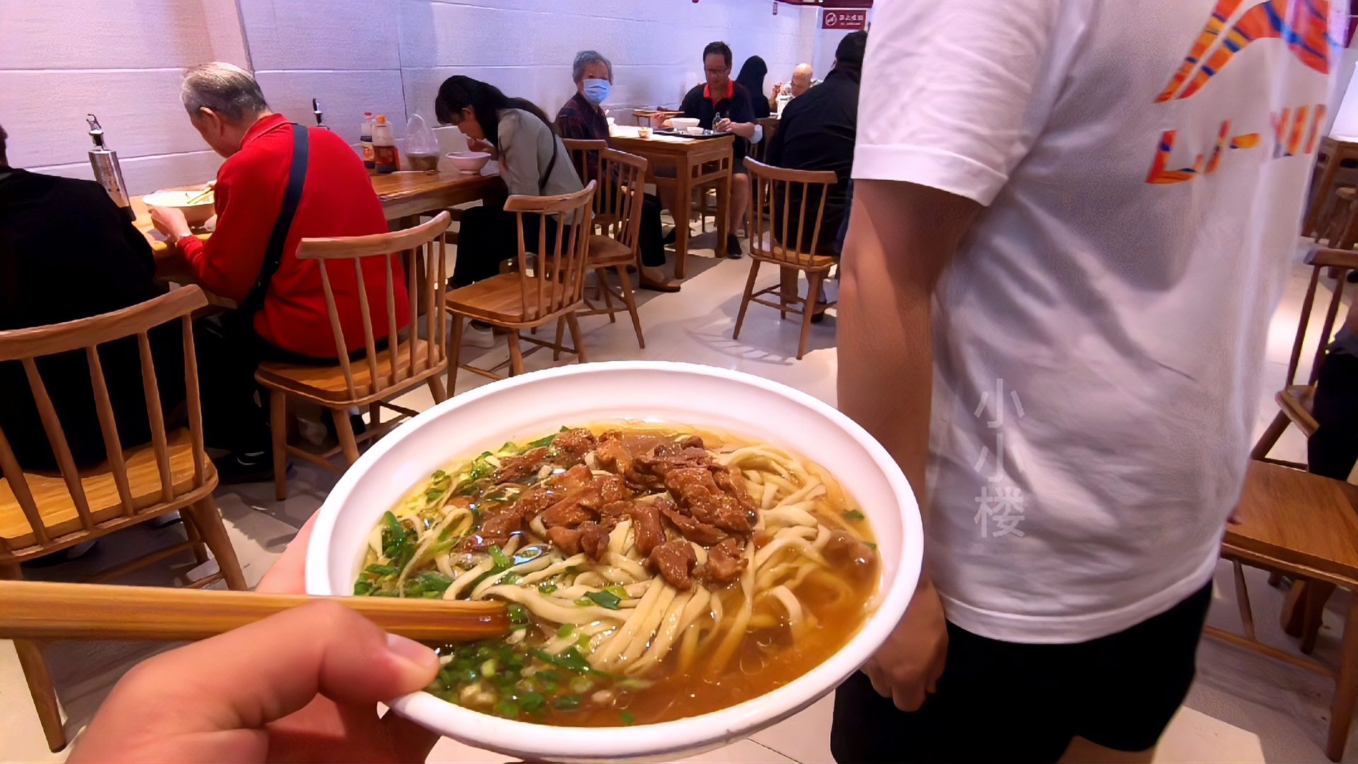 贵州这家湖南面每天生意爆满排队小楼一早终于吃上