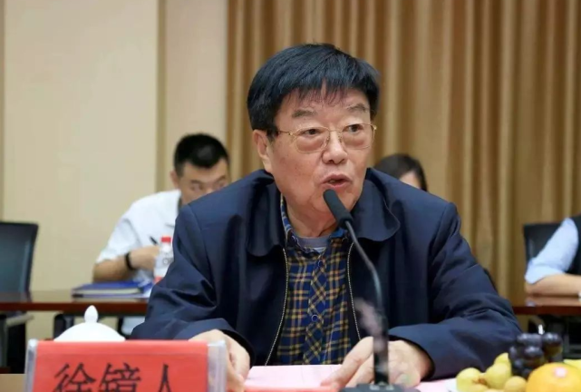 扬子江药业董事长徐镜人逝世,系泰州首富,公司刚被罚近八亿