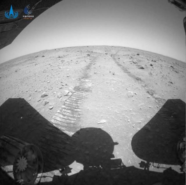 火星探测|“祝融号”火星车行驶超400米