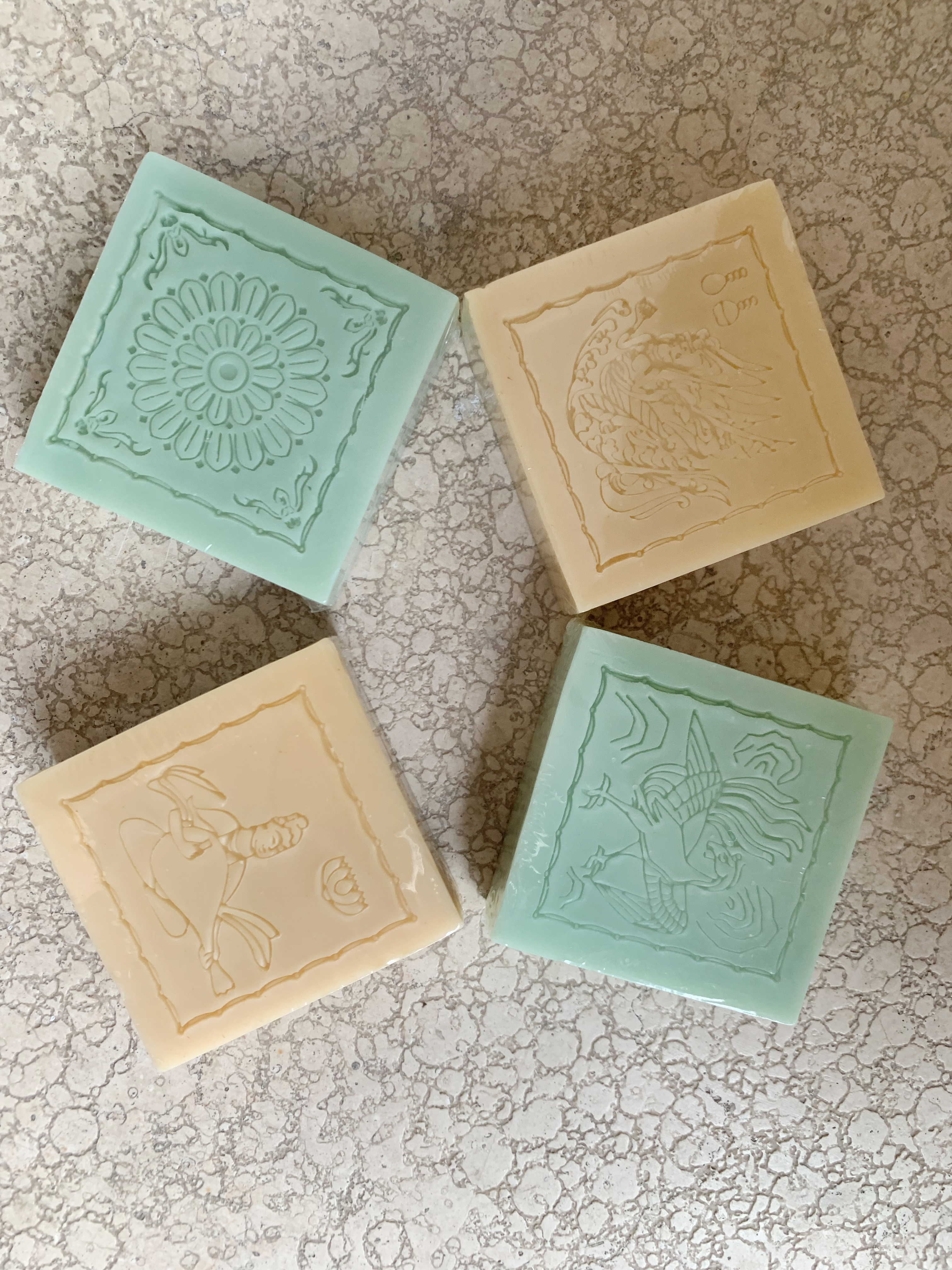 展览里还能见到一些特别好玩的小东西——馆方开发的文创手工皂盲盒