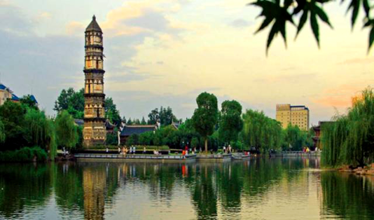 3,大安寺塔香溪塔,位于金华市兰溪市香溪镇塔山上,塔始建于南宋宝庆