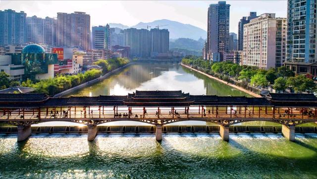 都匀贵州最美的城市一座生态宜居的高原桥城