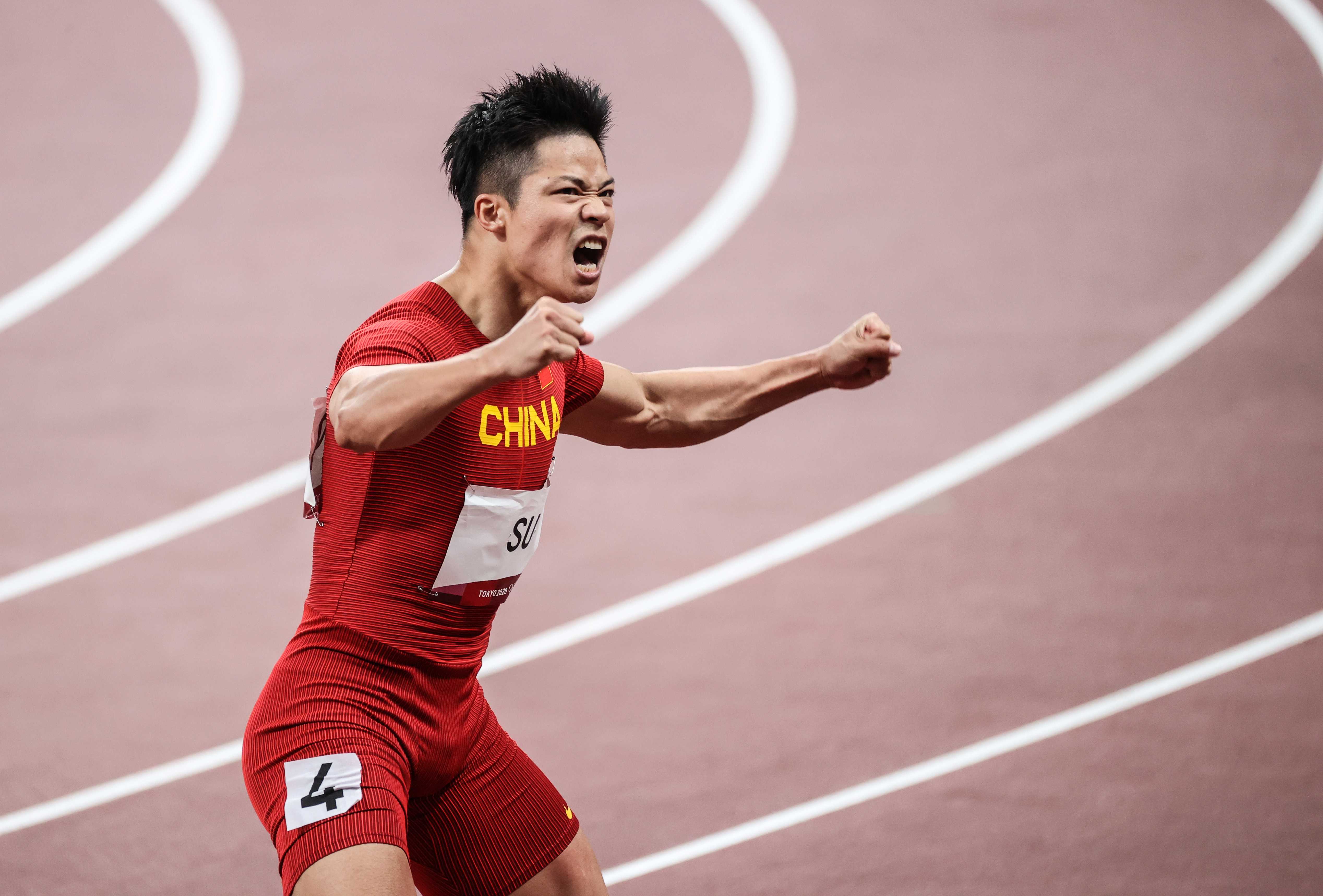 致敬中国速度苏炳添东京奥运田径男子100米获第6创造历史