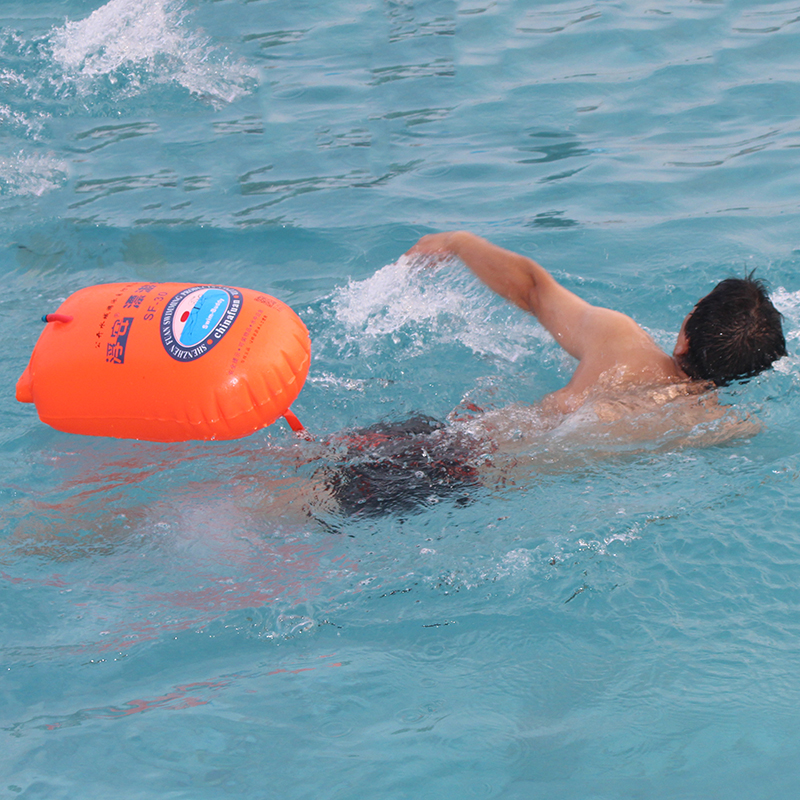 建议下水时都带上跟屁虫