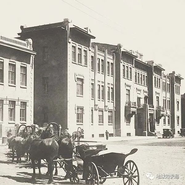 铁路轨距|坐过这么多次火车，你知道它的轨道有多宽么？